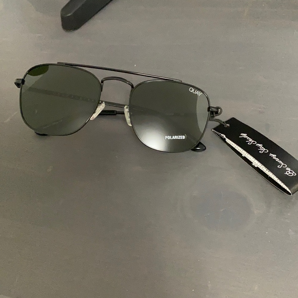 Quay Australia- Helios black
